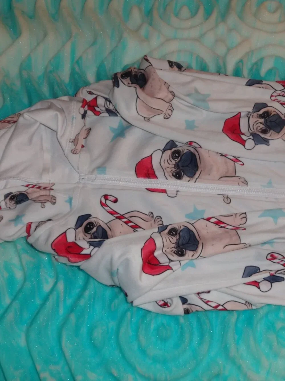 UNISEX KIDS COZY HOODED ONESIE CHRISTMAS DOG THEMED NWOT